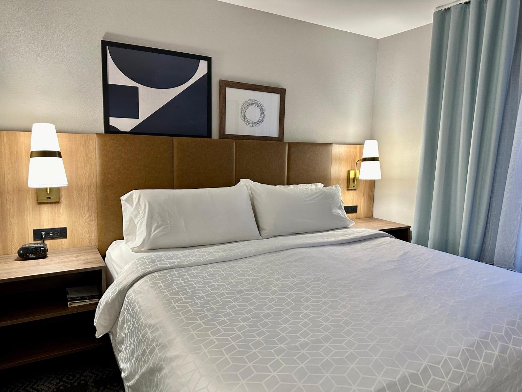 Staybridge Suites Milwaukee West-Oconomowoc By Ihg Exterior foto