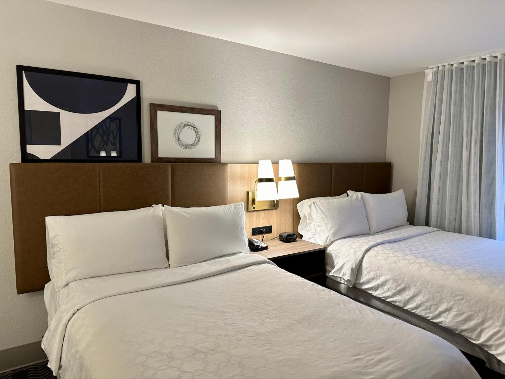 Staybridge Suites Milwaukee West-Oconomowoc By Ihg Exterior foto