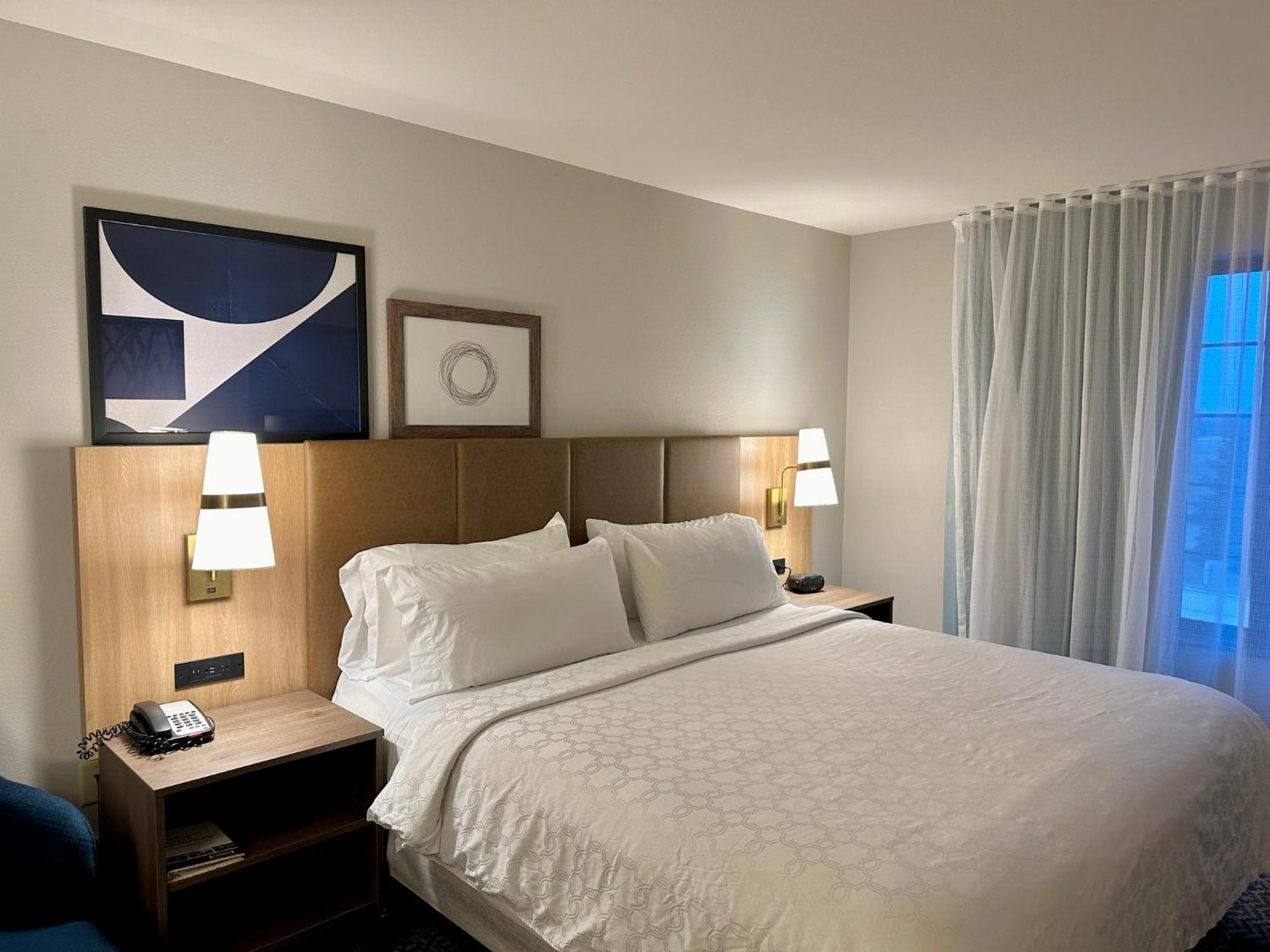 Staybridge Suites Milwaukee West-Oconomowoc By Ihg Exterior foto