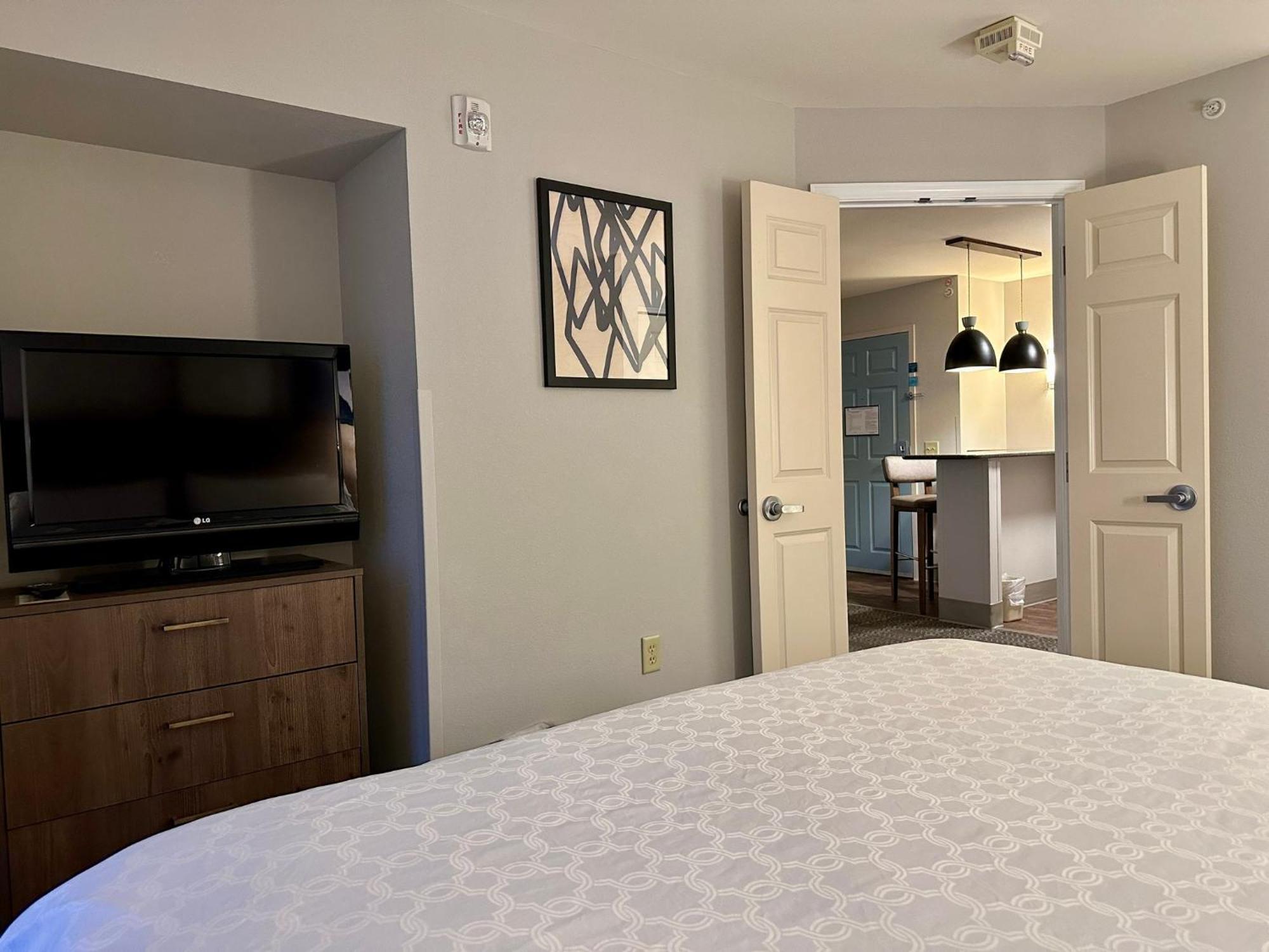 Staybridge Suites Milwaukee West-Oconomowoc By Ihg Exterior foto