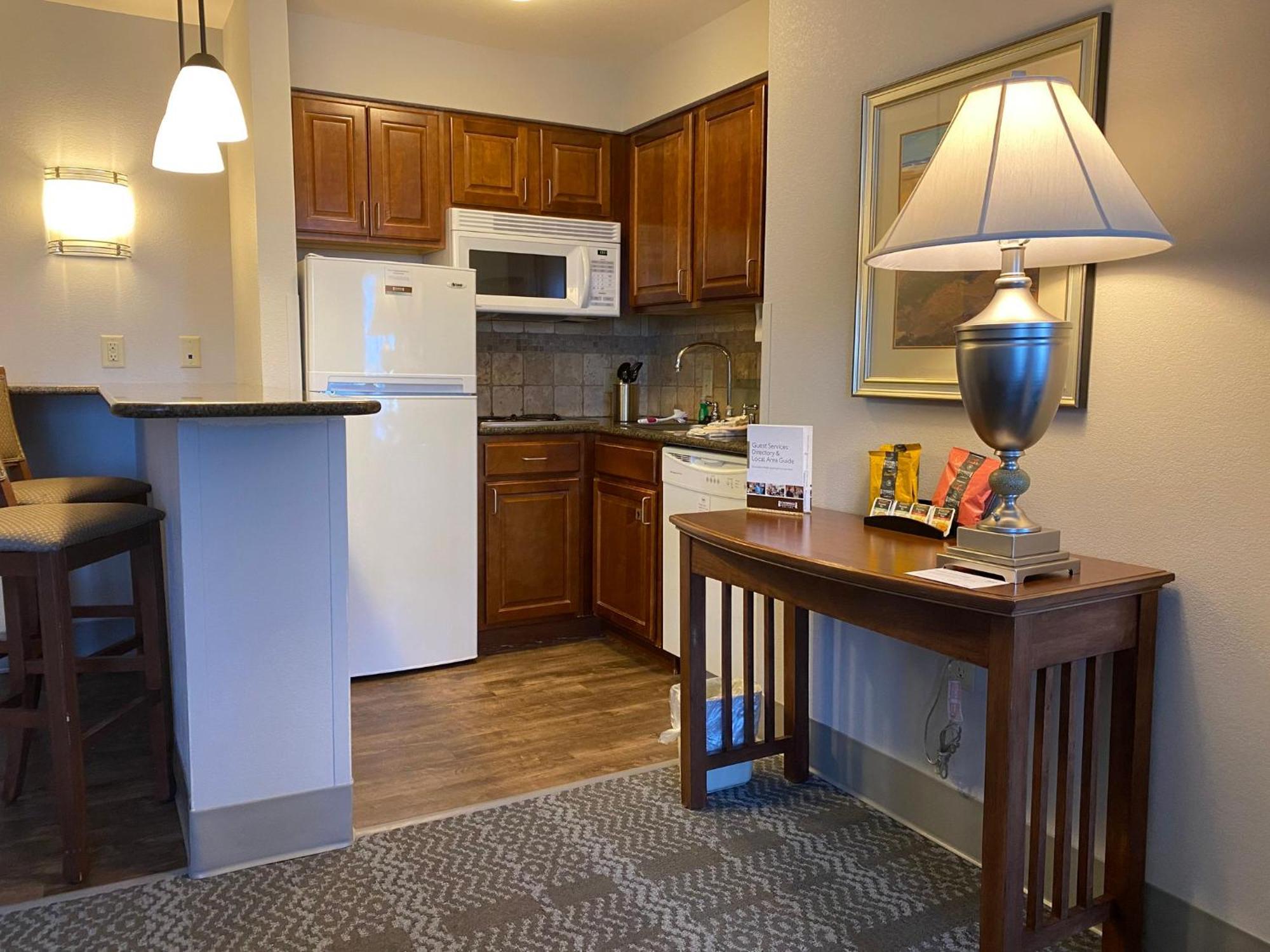 Staybridge Suites Milwaukee West-Oconomowoc By Ihg Exterior foto